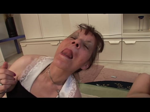 ❤️ Dvi močiutės ir vienas senelis mylisi trise ❤ Porno video prie lt.pornogroupp.ru ❤