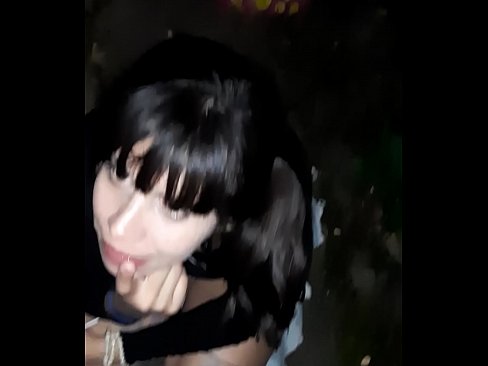 ❤️ Gatvėje išsipūtęs penis mainais už saldainius ❤ Porno video prie lt.pornogroupp.ru ❤